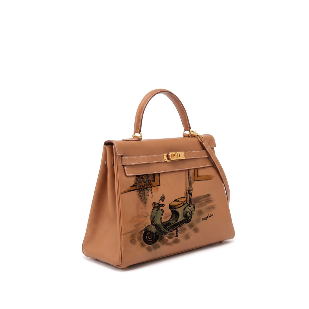 Kali 32 Gold Chèvre goatskin Leather